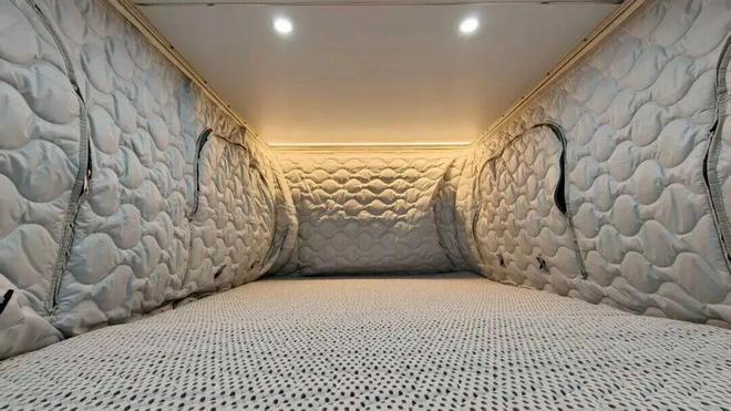 月28亮相成都房车展全时四驱三把锁pg试玩这才是能越野的露营车11(图2) 月28亮相成都房车展全时四驱三把锁pg试玩这才是能越野的露营车11(图2)