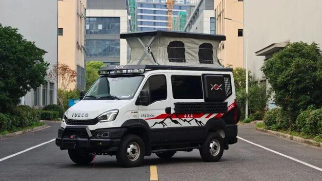 月28亮相成都房车展全时四驱三把锁pg试玩这才是能越野的露营车11(图4) 月28亮相成都房车展全时四驱三把锁pg试玩这才是能越野的露营车11(图4)